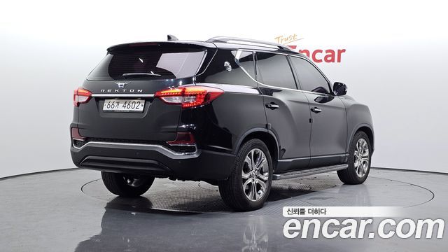 SsangYong Rexton 2018 thumb 3