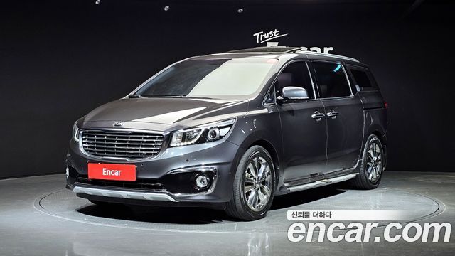 Kia Carnival 2017 thumb 2