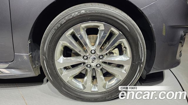Kia Carnival 2017 thumb 6