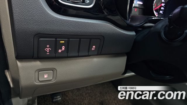 Kia Carnival 2017 thumb 12