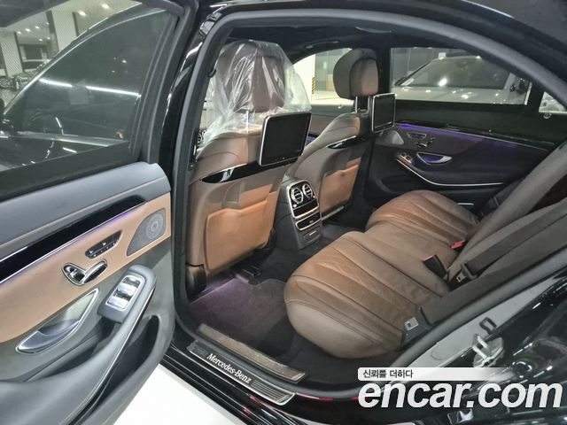 Mercedes-Benz S-Class 2015 thumb 9