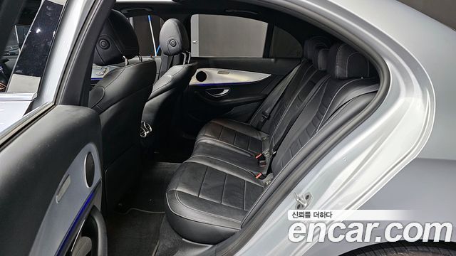 Mercedes-Benz E-Class 2020 thumb 12