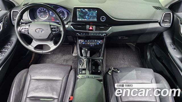 Hyundai Grandeur 2017 thumb 8