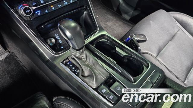 Hyundai Grandeur 2017 thumb 10