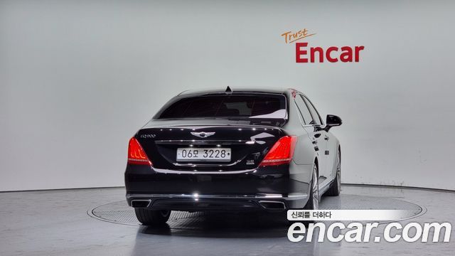 Genesis G90 2017 thumb 5