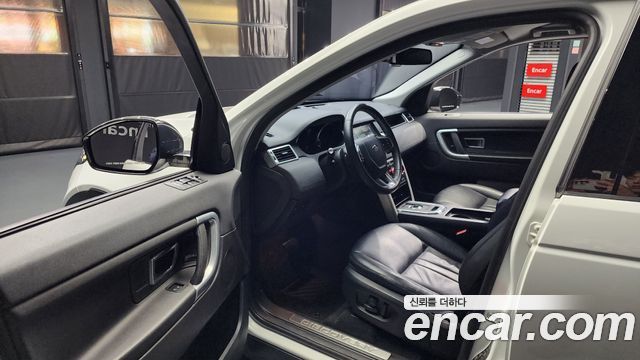Land Rover Discovery Sport 2017 thumb 10