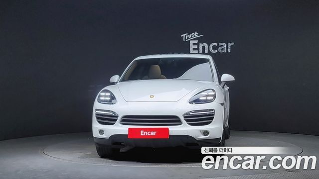 Porsche Cayenne 2012 thumb 4