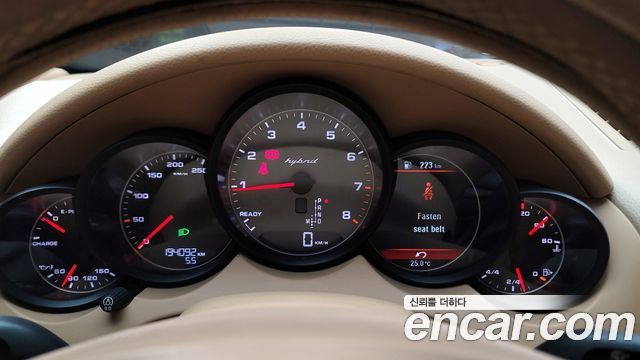 Porsche Cayenne 2012 thumb 9