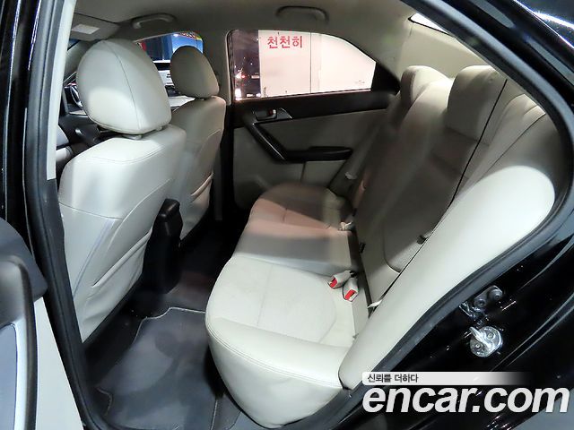 Kia Carens 2010 thumb 8