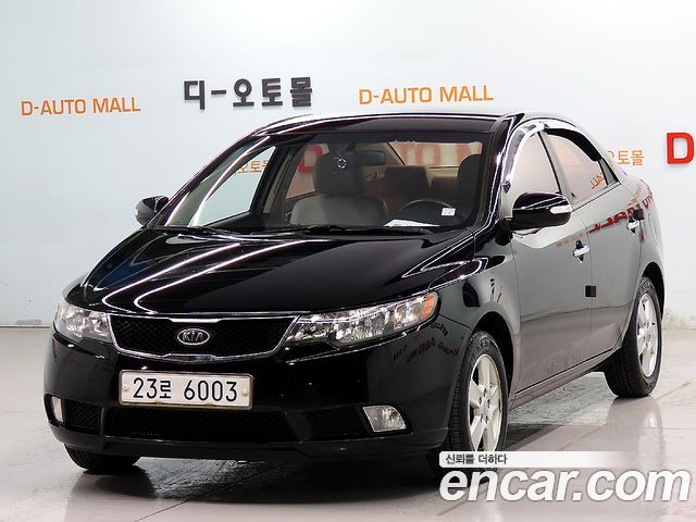 Kia Carens 2010 thumb 11