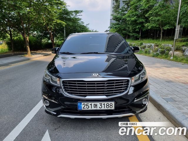 Kia Carnival 2014 thumb 8
