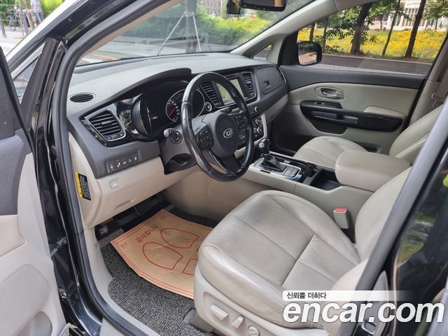 Kia Carnival 2014 thumb 9