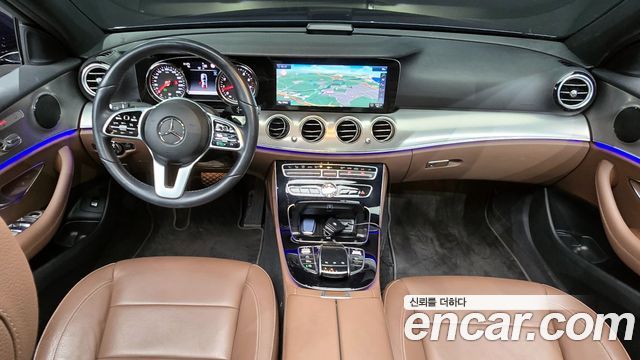 Mercedes-Benz E-Class 2019 thumb 8