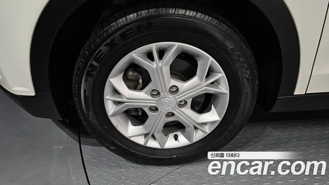 SsangYong Tivoli 2021 thumb 5