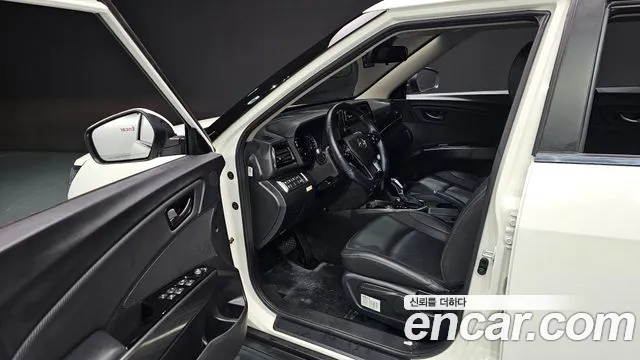 SsangYong Tivoli 2021 thumb 11