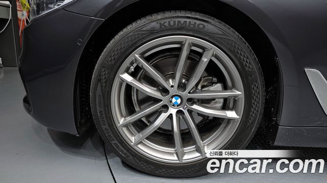 BMW 5 серии 2020 thumb 6