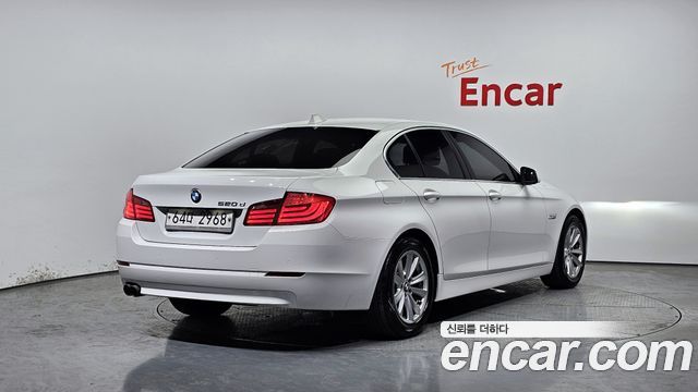 BMW 5 серии 2011 thumb 3