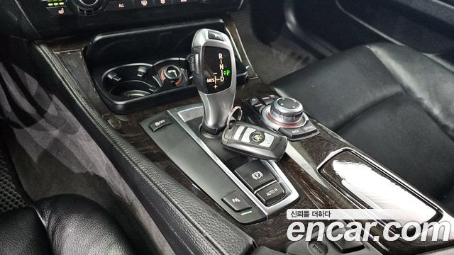 BMW 5 серии 2011 thumb 9
