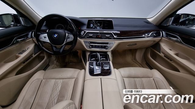 BMW 7 серии 2016 thumb 8