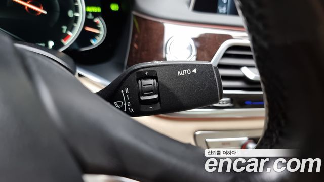 BMW 7 серии 2016 thumb 10