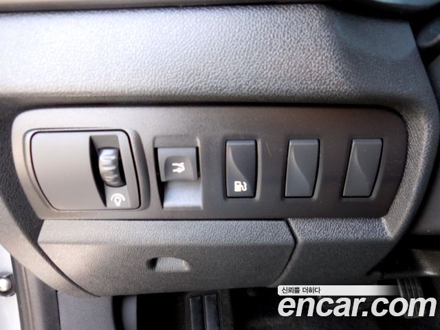 Renault Korea SM3 2011 thumb 12