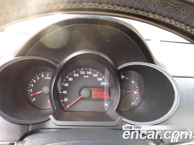 Kia Morning 2012 thumb 8