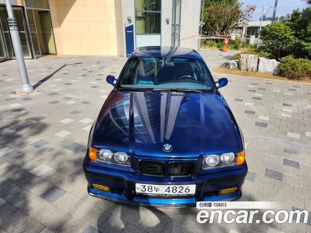 BMW M3 1995 thumb 4
