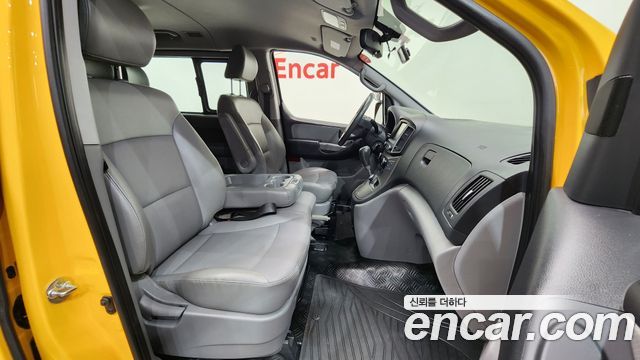 Hyundai Starex 2019 thumb 11