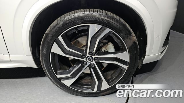 Volvo XC90 2020 thumb 6