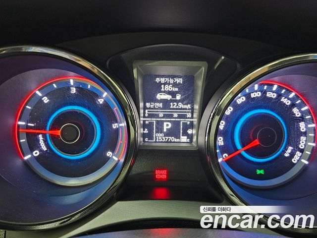 SsangYong Tivoli 2016 thumb 10