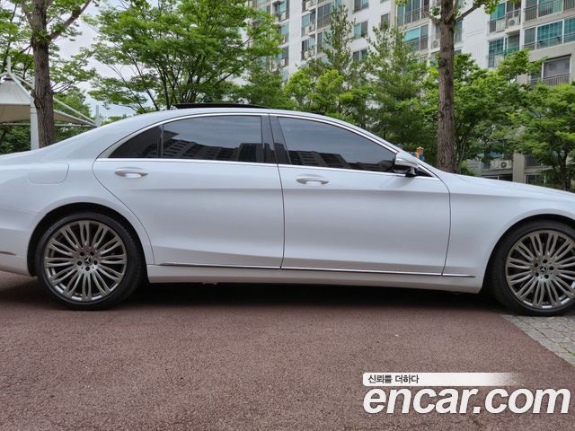 Mercedes-Benz S-Class 2018 thumb 7
