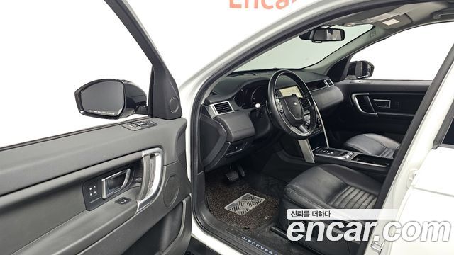 Land Rover Discovery Sport 2017 thumb 10