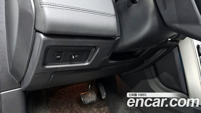 Land Rover Discovery Sport 2017 thumb 11