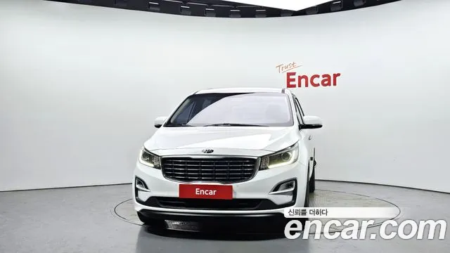 Kia Carnival 2019 thumb 4