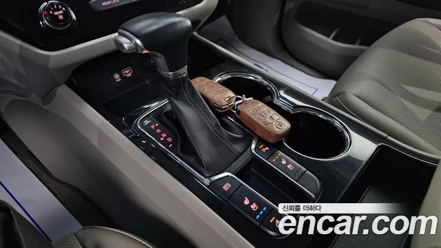 Kia Carnival 2019 thumb 9
