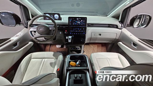 Hyundai Staria 2023 thumb 8