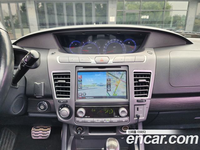 SsangYong Korando 2017 thumb 10