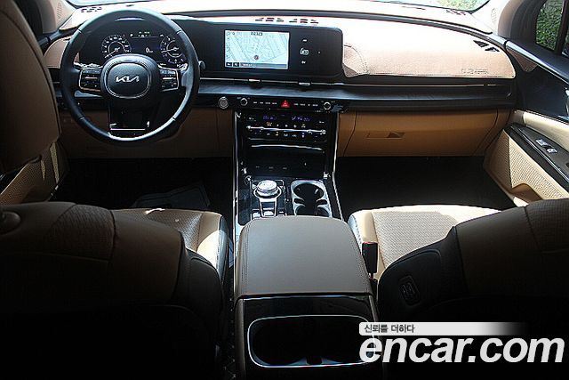 Kia Carnival 2023 thumb 8