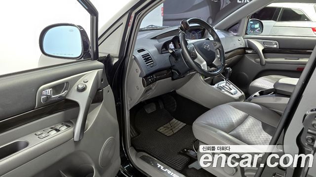 SsangYong Korando 2016 thumb 11