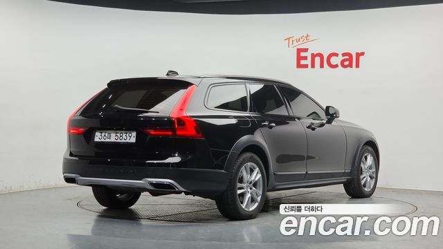 Volvo V90 2017 thumb 3