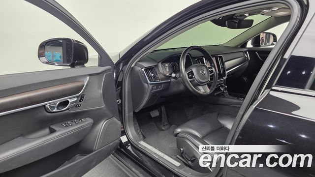 Volvo V90 2017 thumb 11