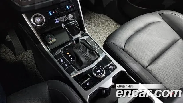 SsangYong Korando 2020 thumb 10
