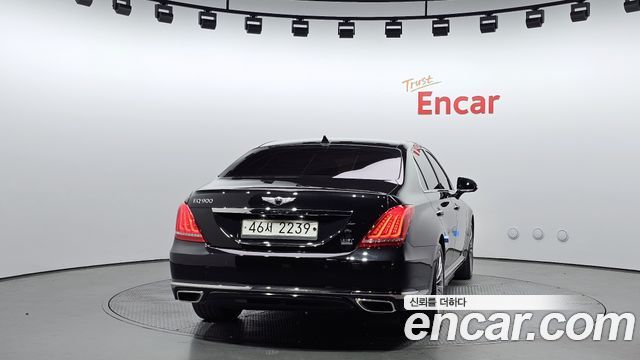 Genesis G90 2018 thumb 5