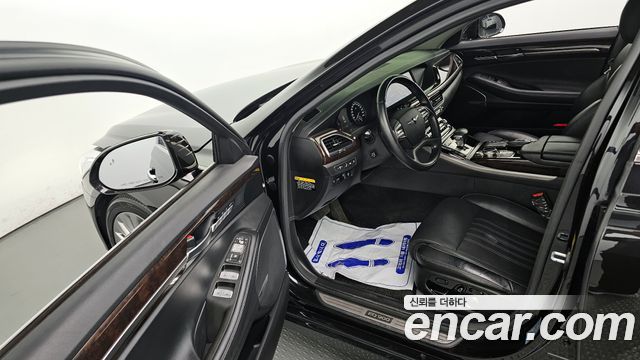 Genesis G90 2018 thumb 10