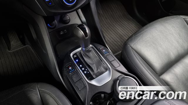 Hyundai Santa Fe 2016 thumb 10