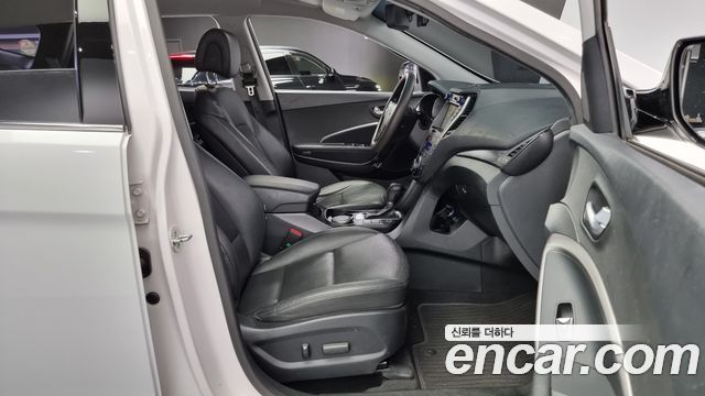 Hyundai Santa Fe 2016 thumb 11