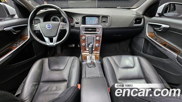 Volvo S60 2011 thumb 8