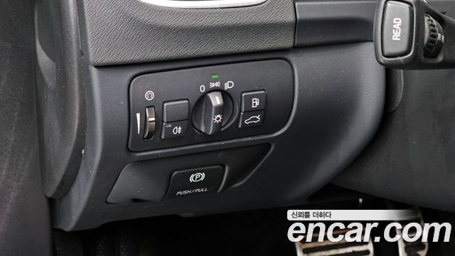 Volvo S60 2011 thumb 11