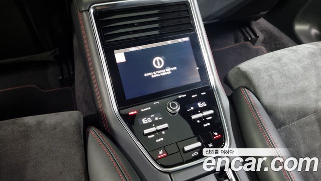 Porsche Panamera 2020 thumb 11