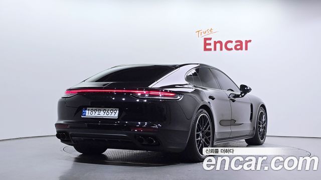 Porsche Panamera 2023 thumb 3